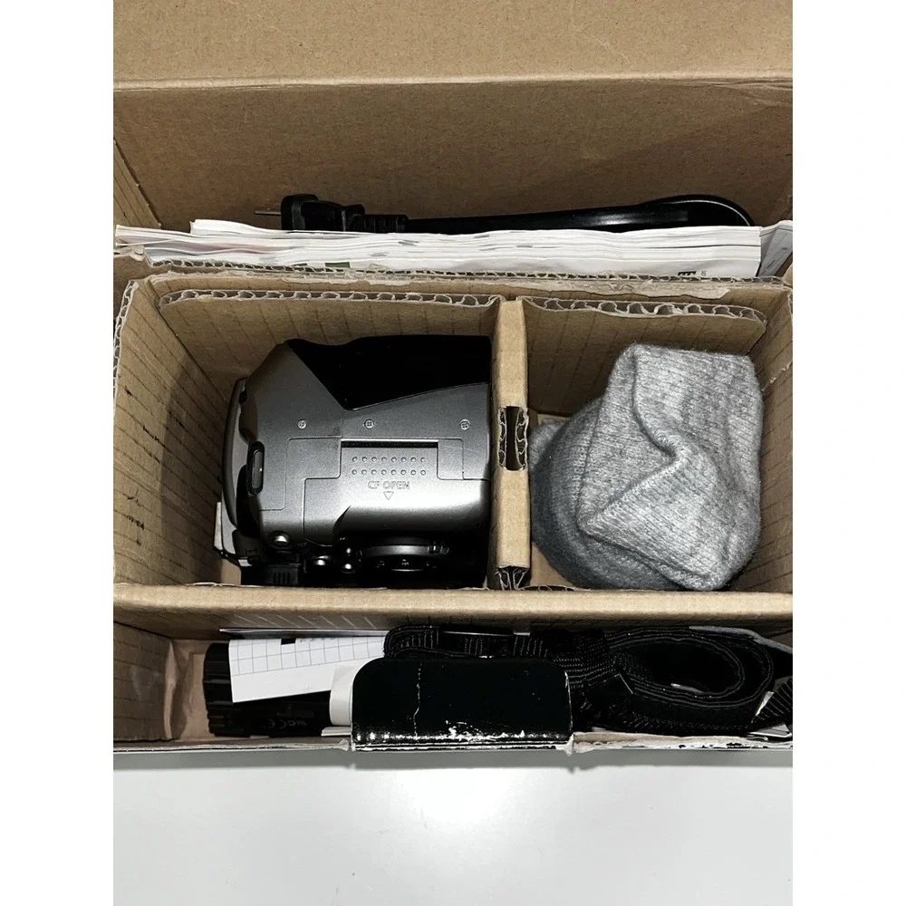 Canon EOS Digital‎ Rebel EF-S 18-55 Kit Camera & Lens Great Condition